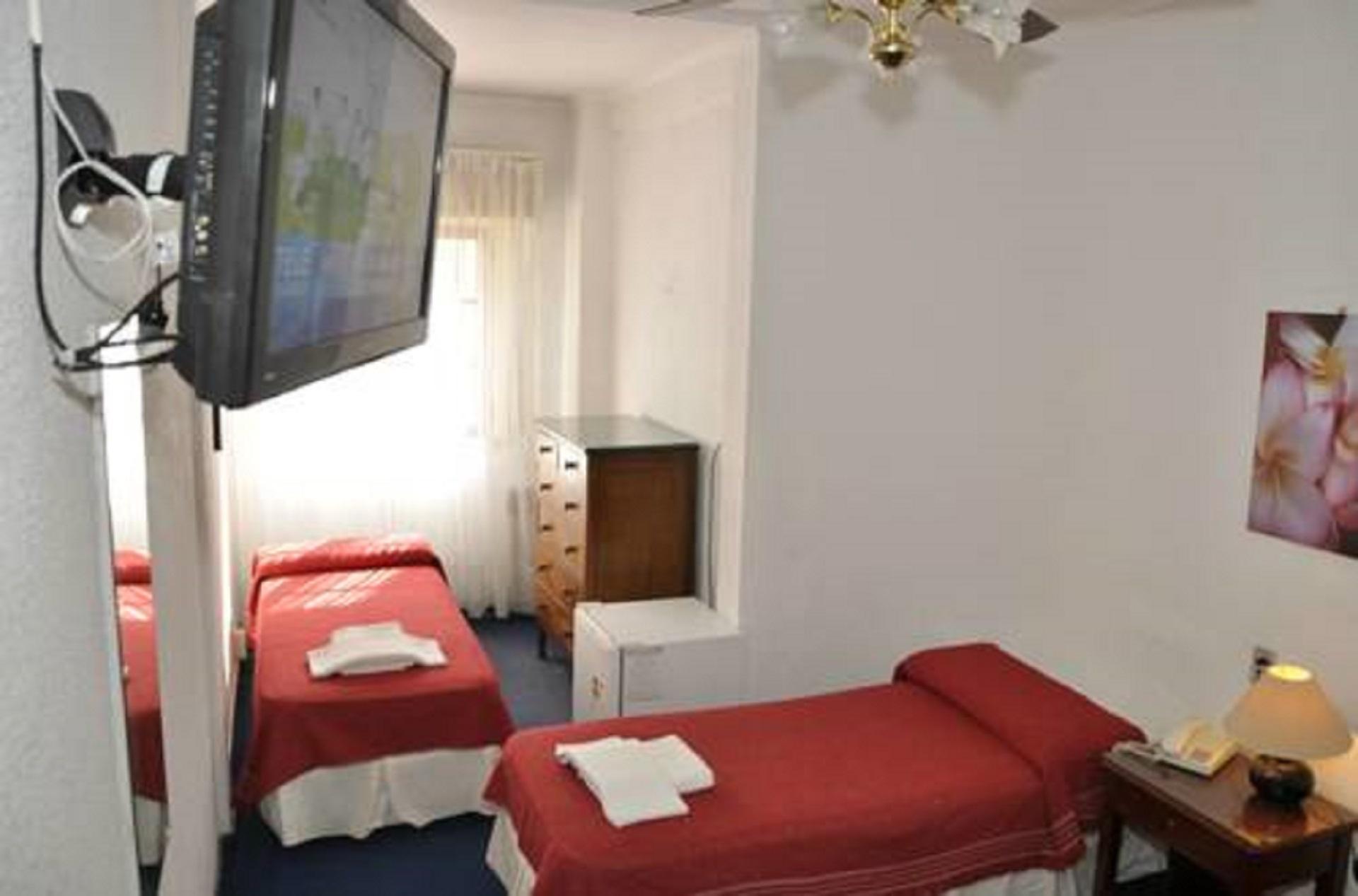 Hotel Manila 1 3*